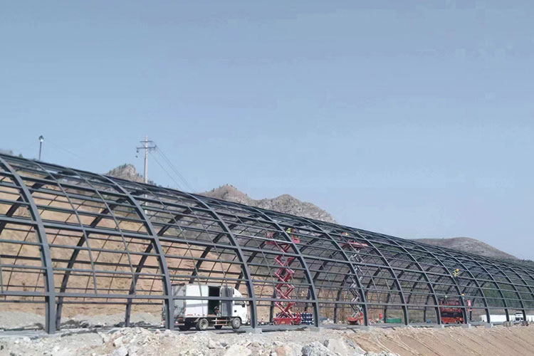 濟(jì)濰高速二標(biāo)段馬家峪隧道光伏棚洞工程